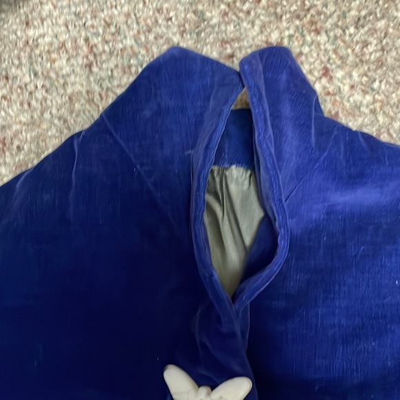 Vintage 70s velvet butterfly button cape - Picture 4 of 10